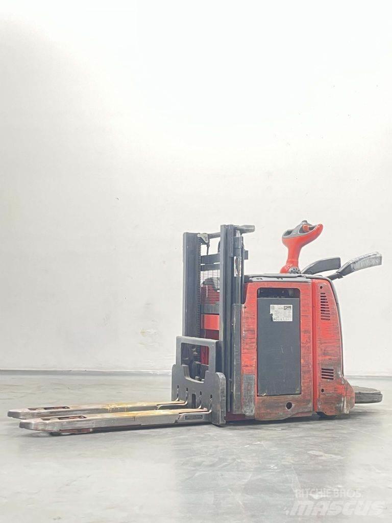 Linde D12AP-133 Yaya kumandali istif makinasi