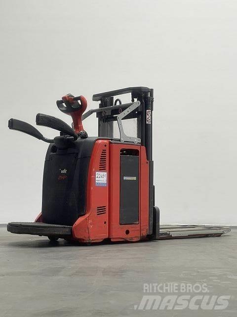 Linde D12HPAP Yaya kumandali istif makinasi