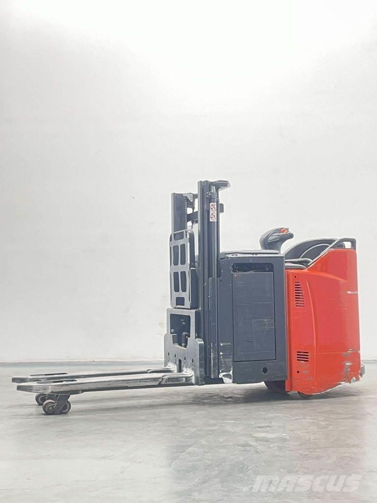 Linde D12HPSP-133 Yaya kumandali istif makinasi