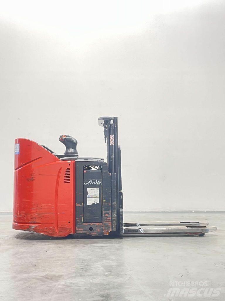 Linde D12SPHP-133 Yaya kumandali istif makinasi