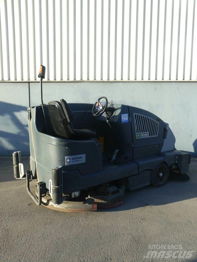 Nilfisk CS7000 1200B Cadde süpürücüler