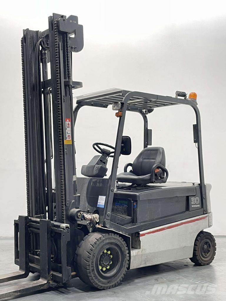 Nissan GQ02L30CU Elektrikli forkliftler