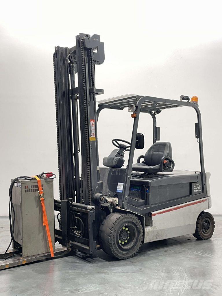 Nissan GQ02L30CU Elektrikli forkliftler