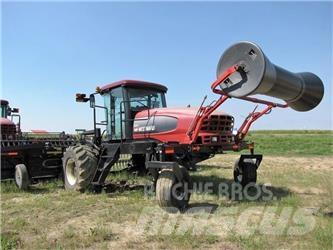 MacDon M150 Kendi yürür saman makinaları