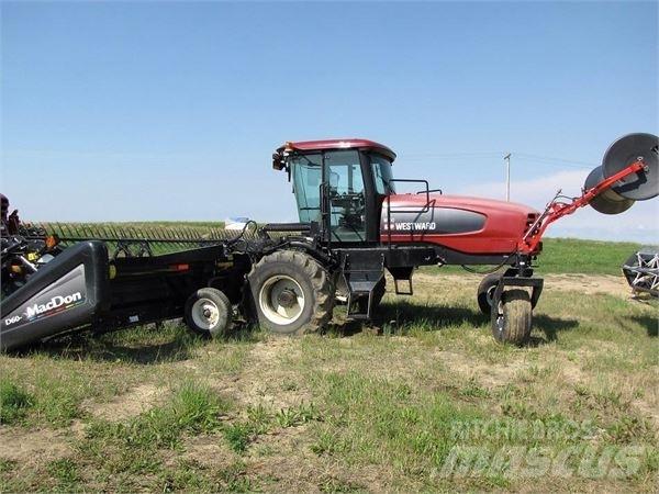 MacDon M150 Kendi yürür saman makinaları