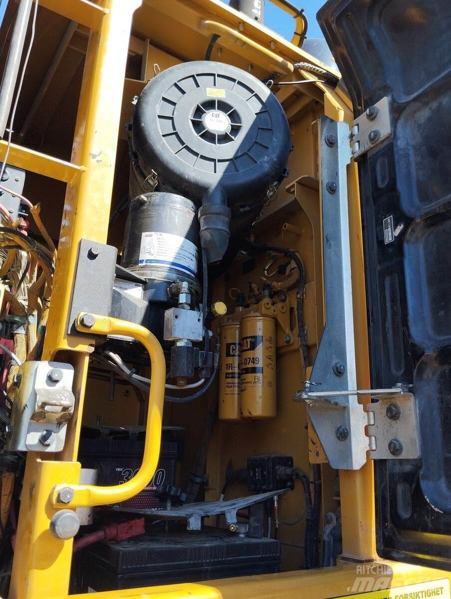 CAT 340F Paletli ekskavatörler