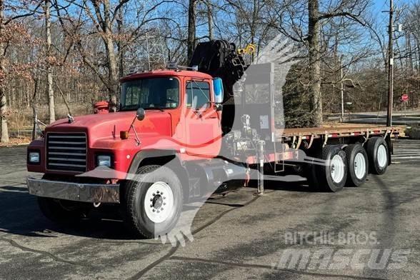 Hiab 175 Tomruk vinçleri