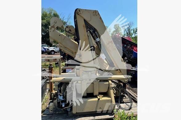 Hiab 8108-2 Tomruk vinçleri