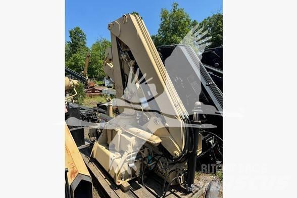 Hiab 8108-2 Tomruk vinçleri