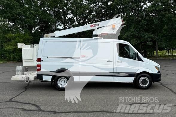 Skyvan UVN35A Araç üstü platformlar