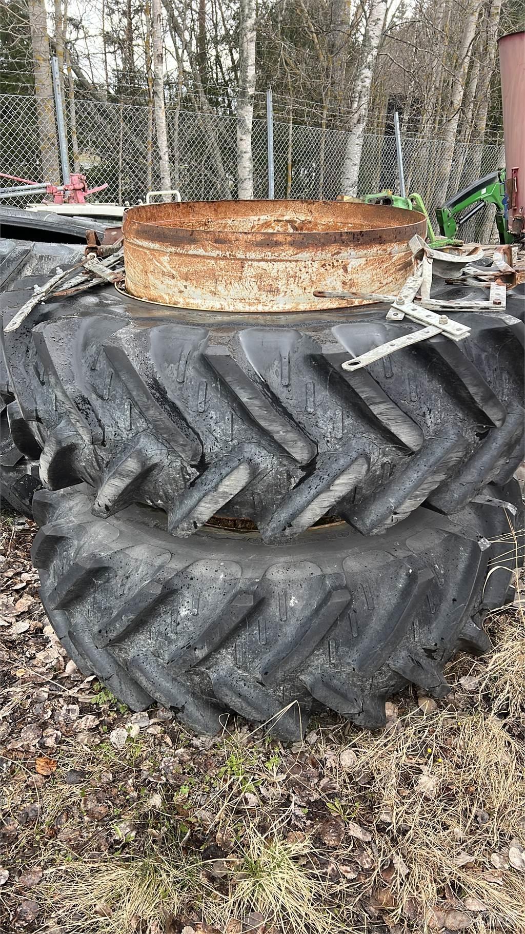  20.8R 38 Tekerlekler