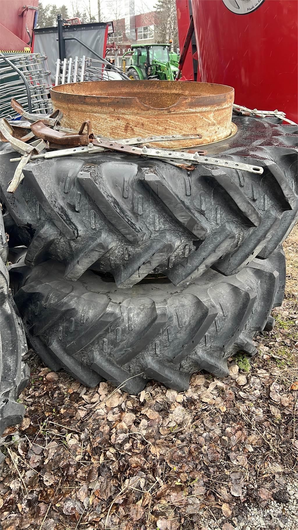  20.8R 38 Tekerlekler