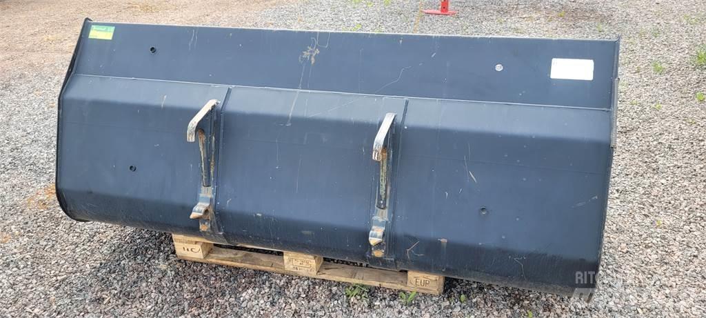Ålö 220 LV SKOPA SMS Ön yükleyici atasmanlar
