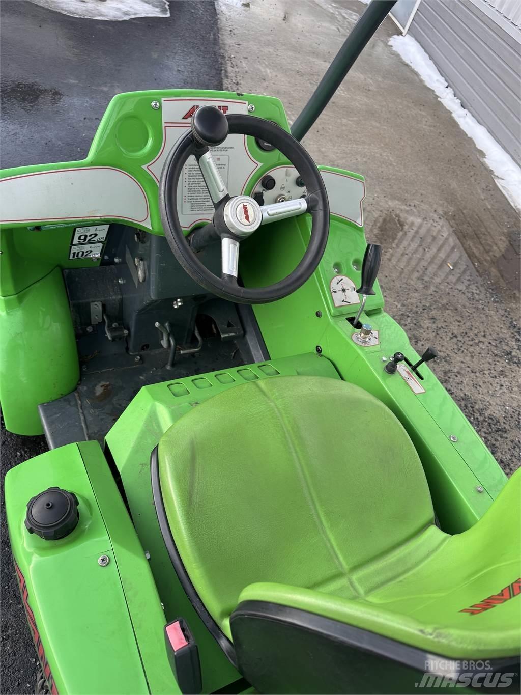 Avant 220 Skid steer loderler