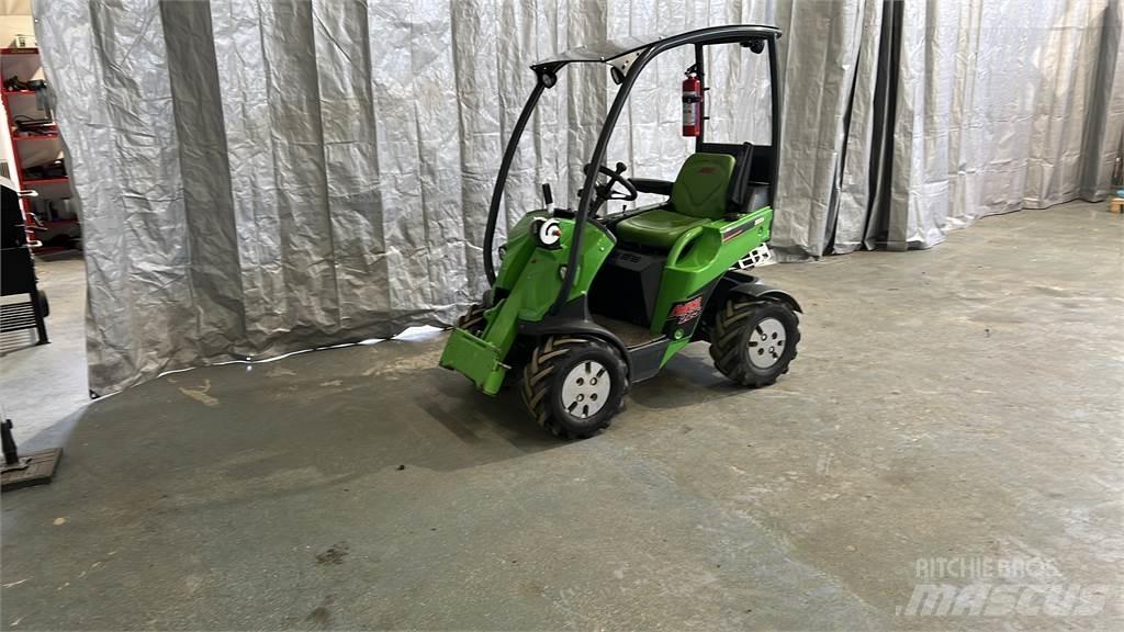 Avant 225 Skid steer loderler