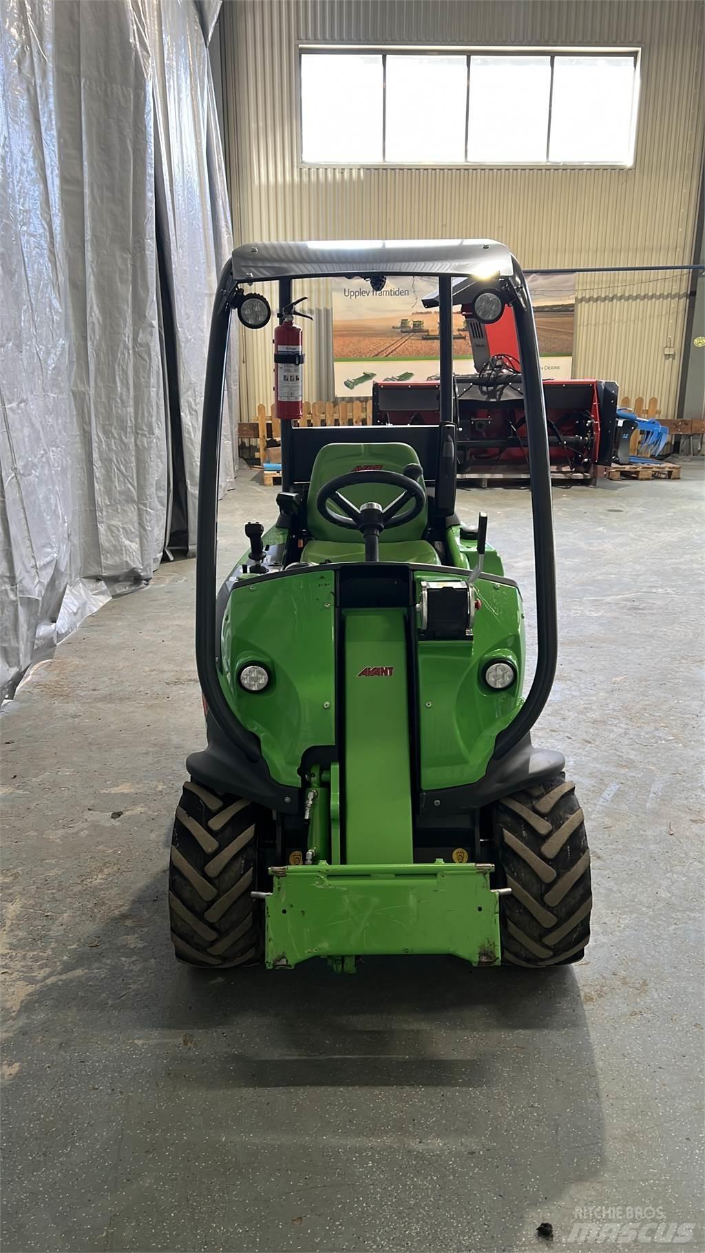 Avant 225 Skid steer loderler