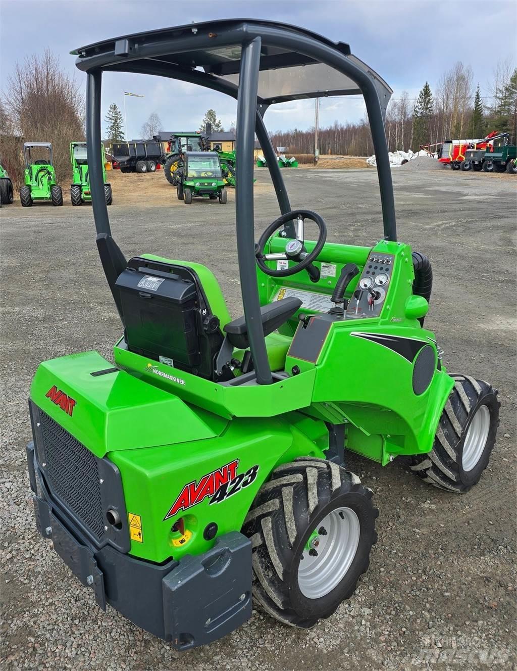 Avant 423 Skid steer loderler