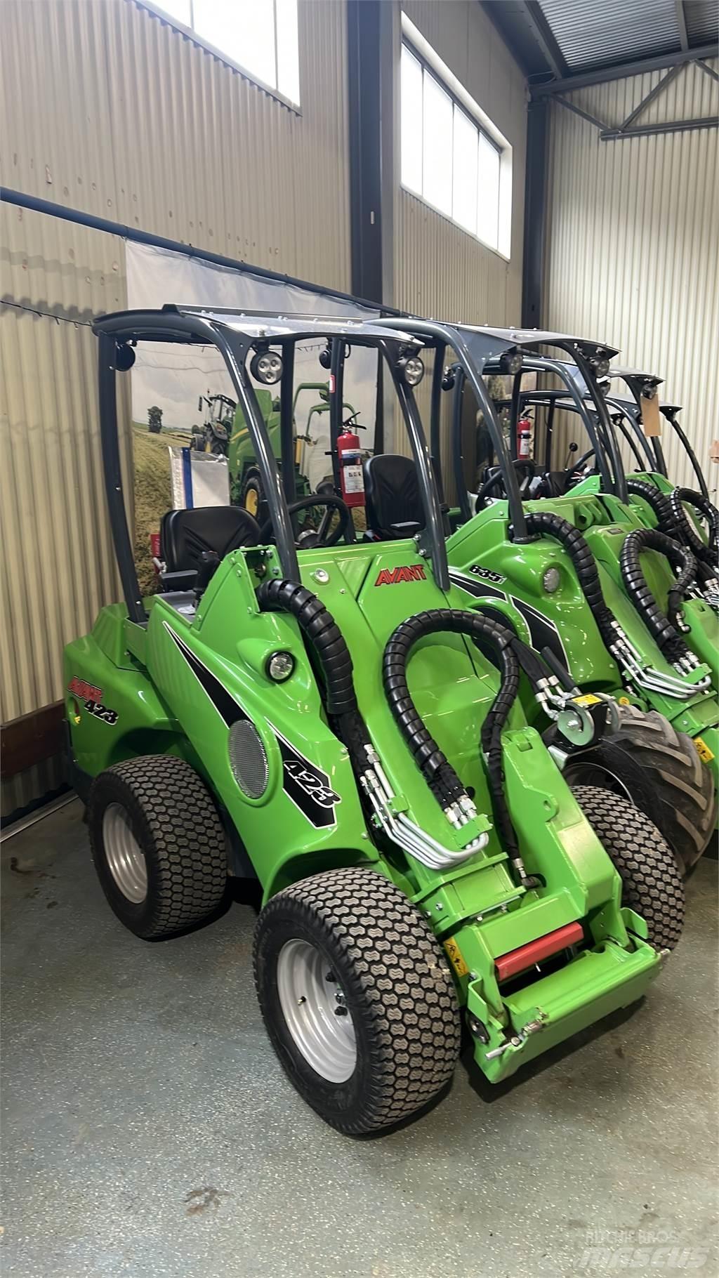 Avant 423 Skid steer loderler