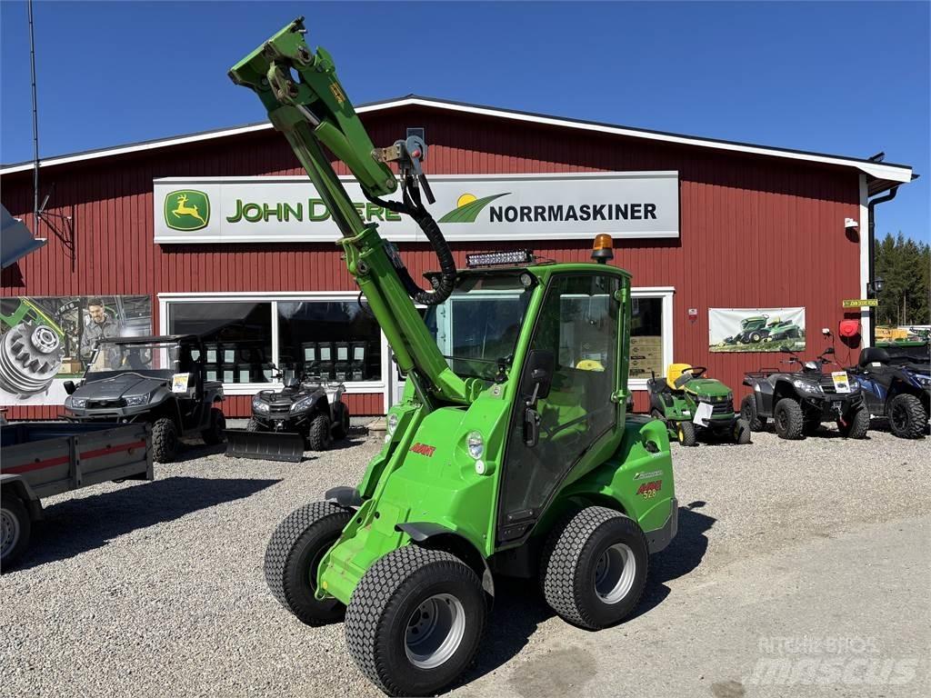 Avant 528 Skid steer loderler