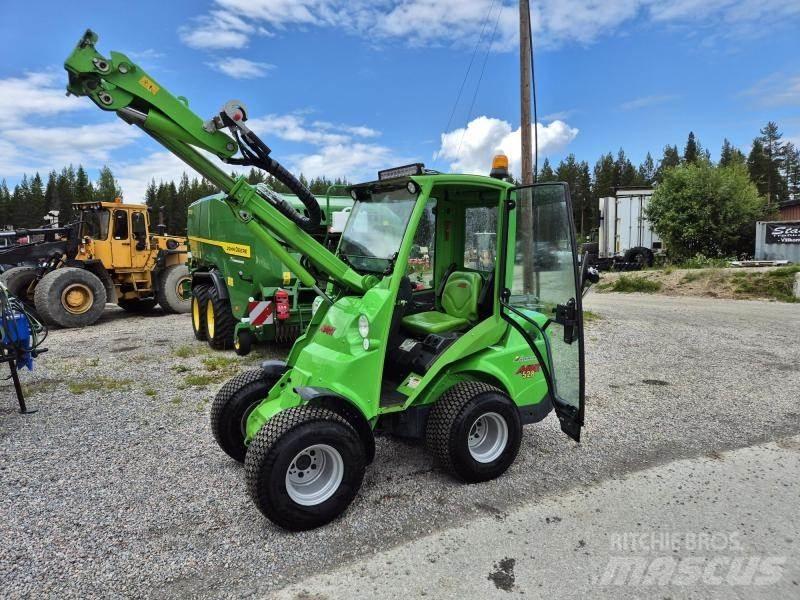 Avant 528 Skid steer loderler