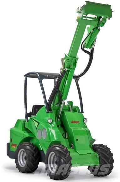 Avant 528 Skid steer loderler