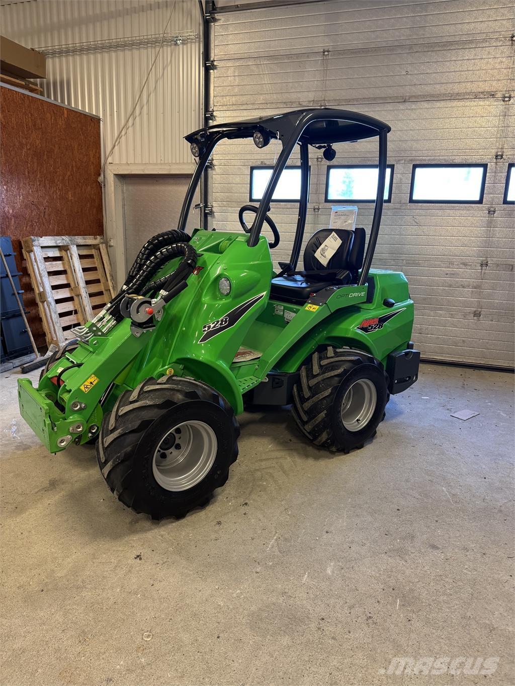 Avant 528 KAMPANJ Skid steer loderler