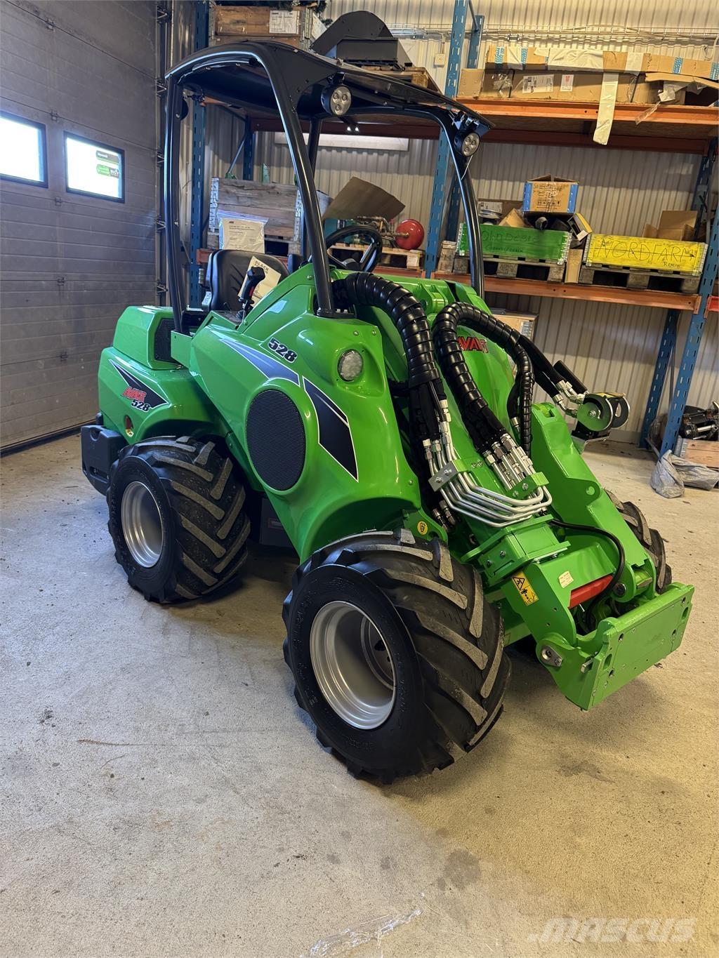 Avant 528 KAMPANJ Skid steer loderler