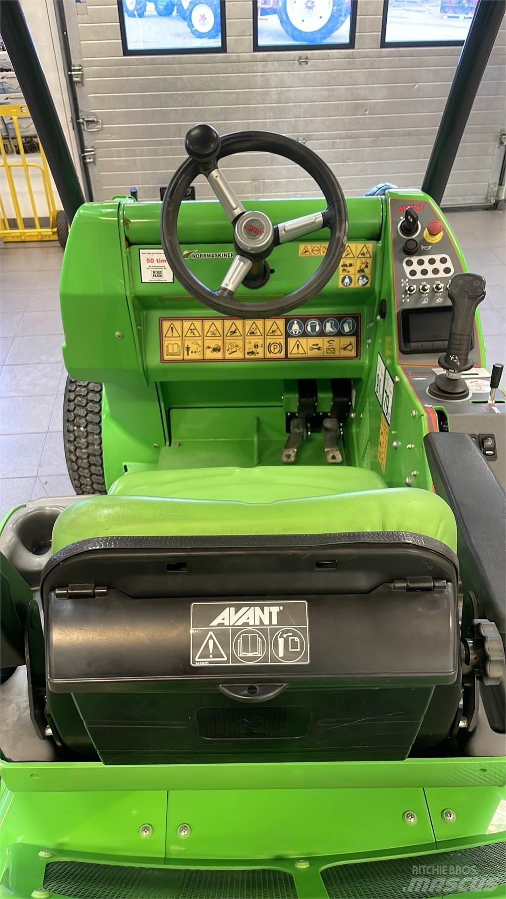 Avant E5 Kompaktlastare Skid steer loderler