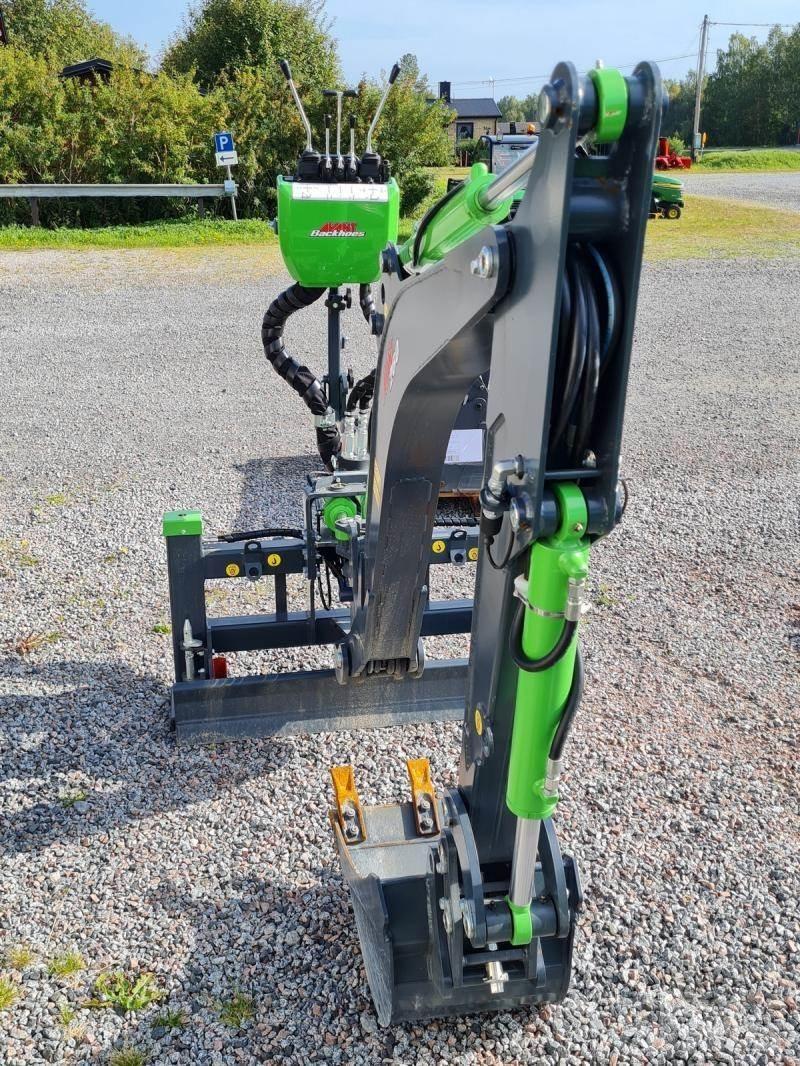 Avant Grävaggregat 260 Skid steer loderler