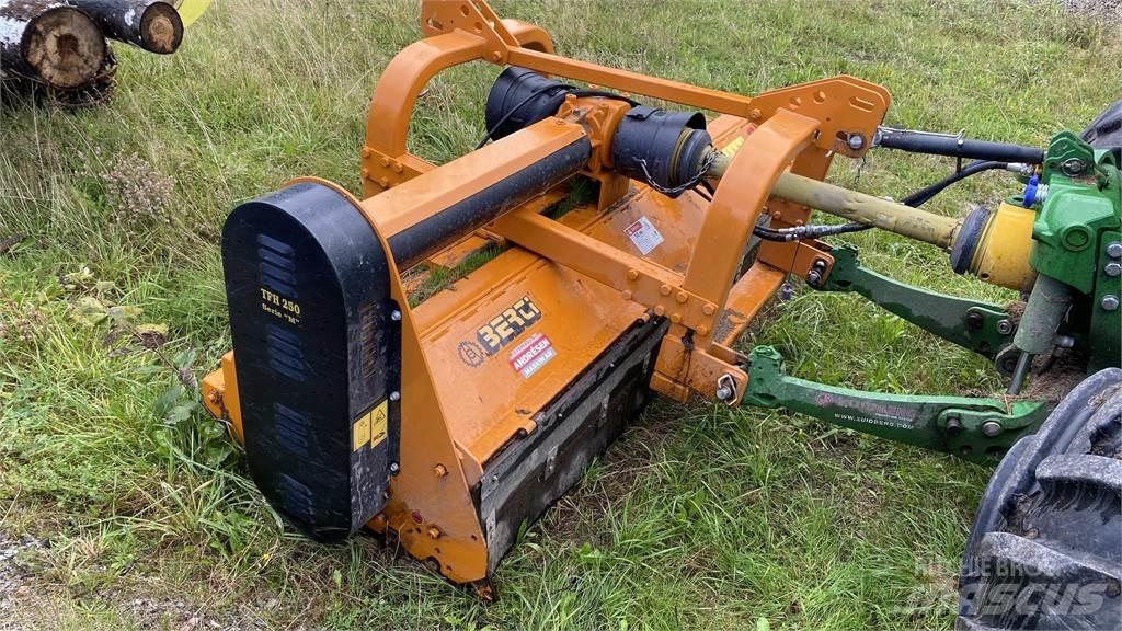 Berti TFH 250 BETESPUTS Hasat makineleri