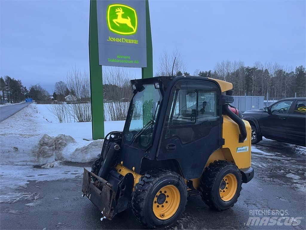 JCB 330 SKID STEER ATVler