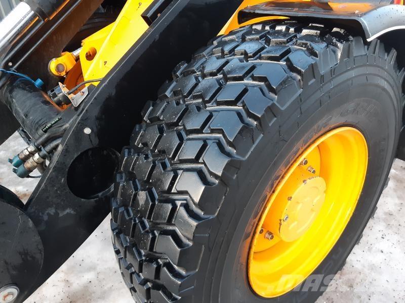 JCB 411 HT STORA BM Tekerlekli yükleyiciler