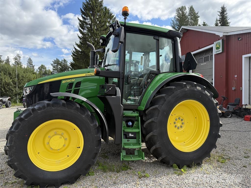 John Deere 6090M Traktörler