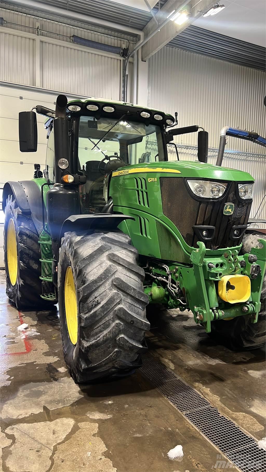 John Deere 6215R Traktörler