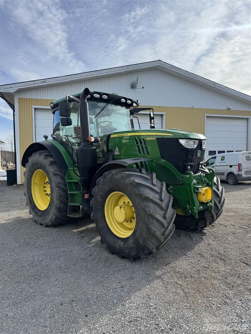 John Deere 6215R Traktörler