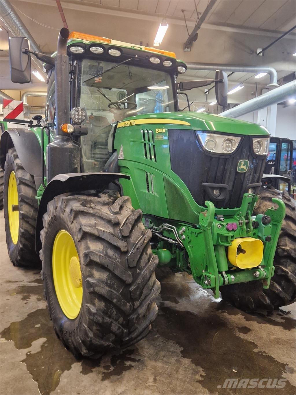 John Deere 6215R Traktörler