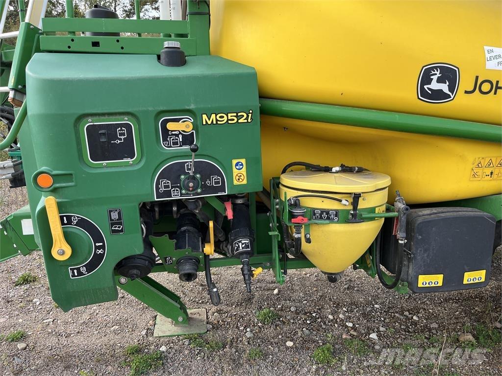 John Deere M952 Çekilir pülverizatörler