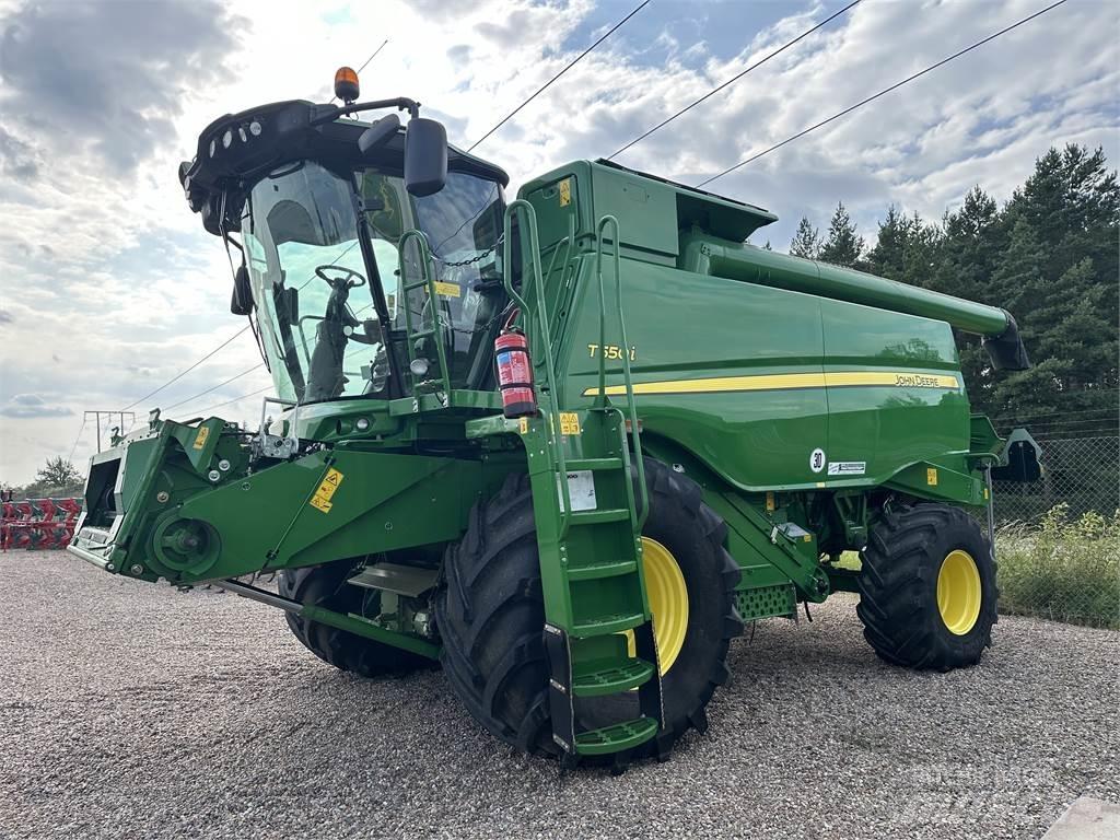 John Deere T550 Biçerdöverler