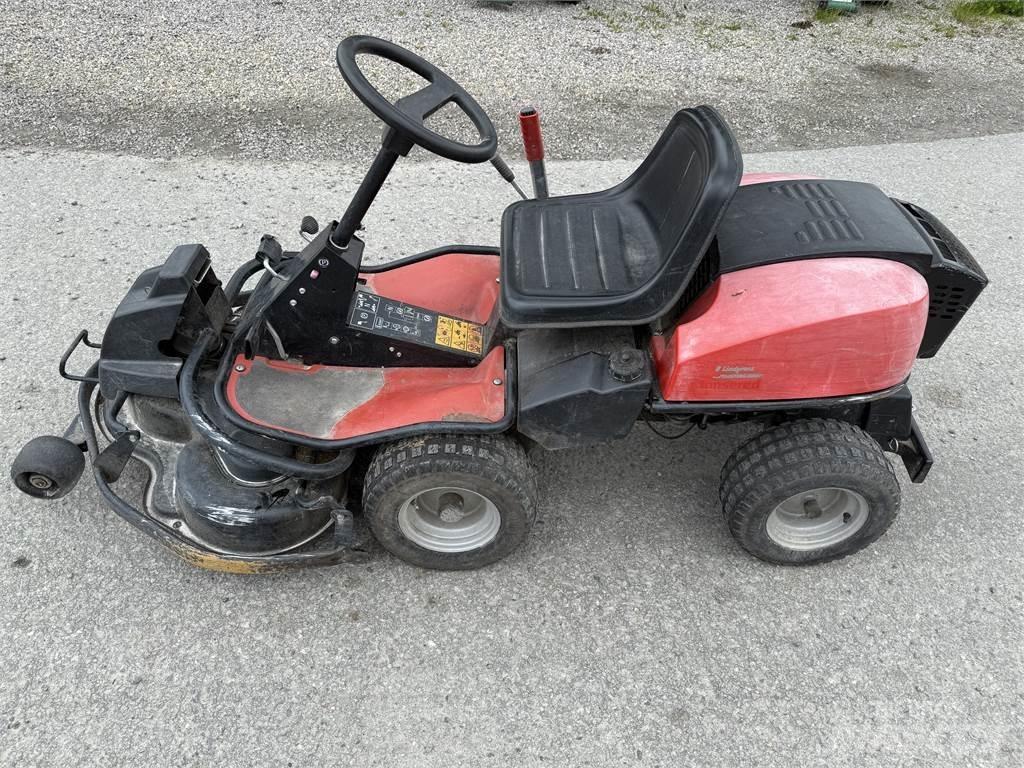 Jonsered Midjestyrd Mobil çim biçme makineleri