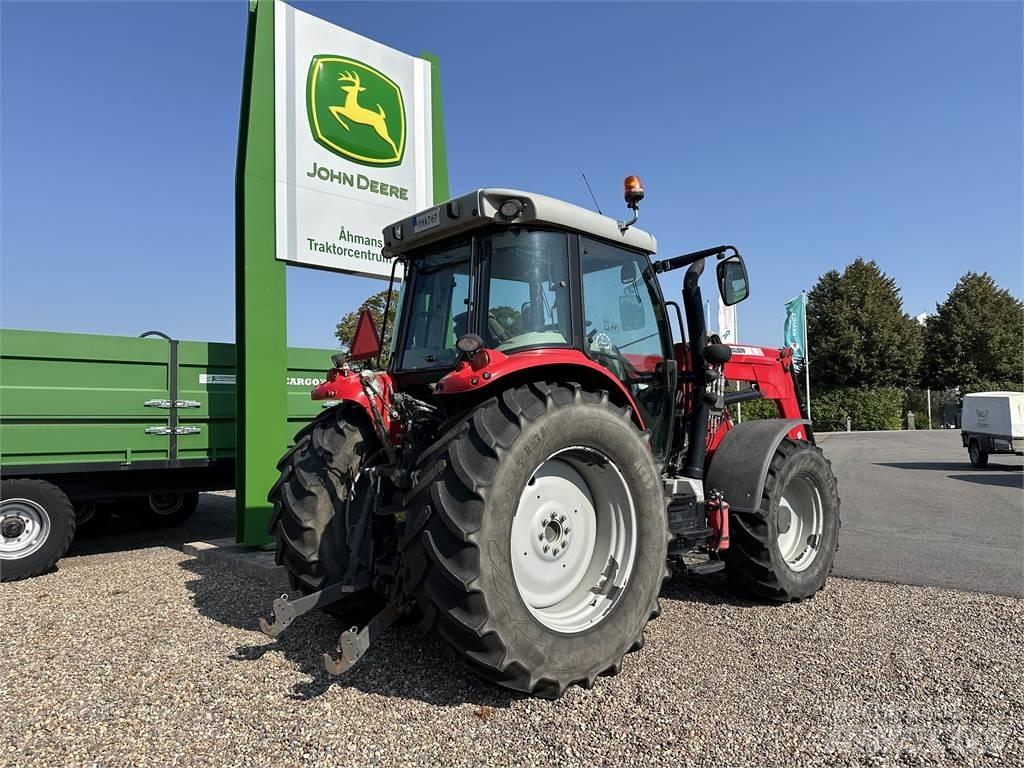 Massey Ferguson 5712 Traktörler