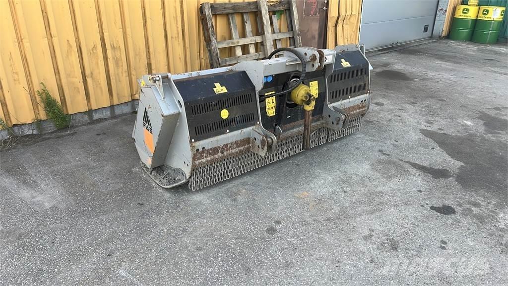  UML DT 200 Diger toprak isleme makina ve aksesuarlari