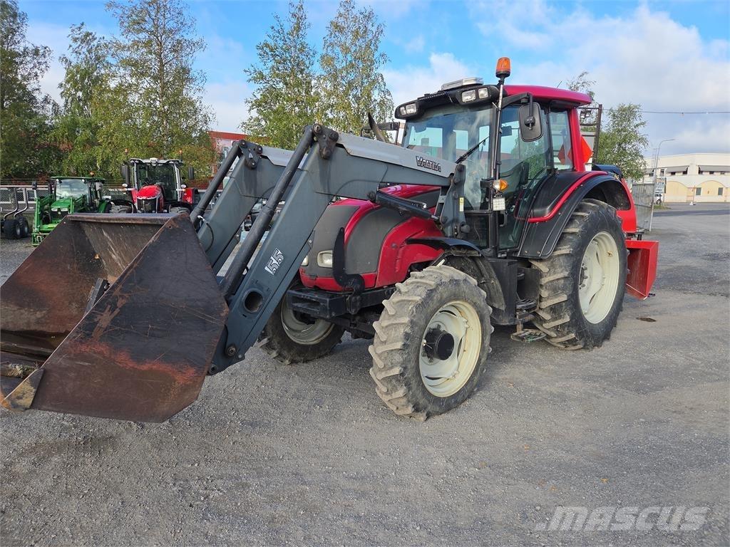 Valtra N121 Traktörler