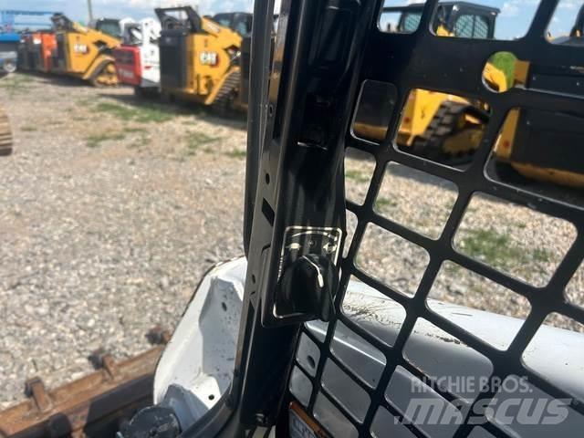 Bobcat T590 Skid steer loderler