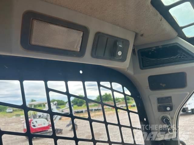 CAT 249D Skid steer loderler