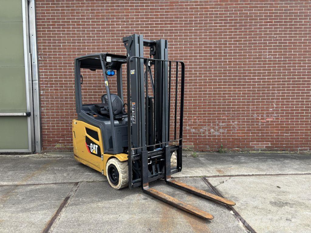 CAT 2ET4000 Elektrikli forkliftler