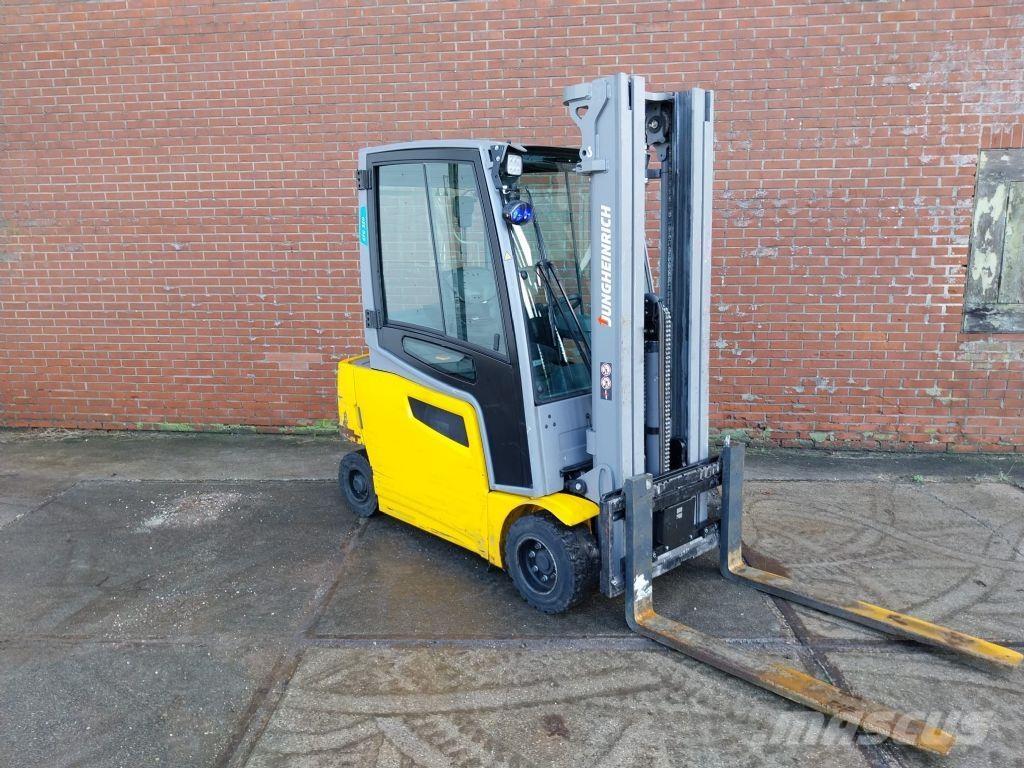 Jungheinrich EFG 320 Elektrikli forkliftler