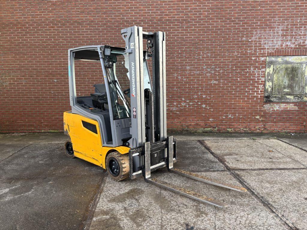 Jungheinrich EFG 320 Elektrikli forkliftler