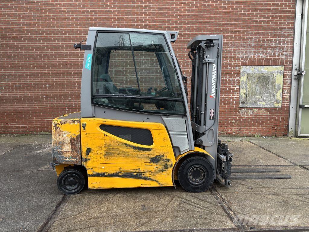 Jungheinrich EFG 425s Elektrikli forkliftler