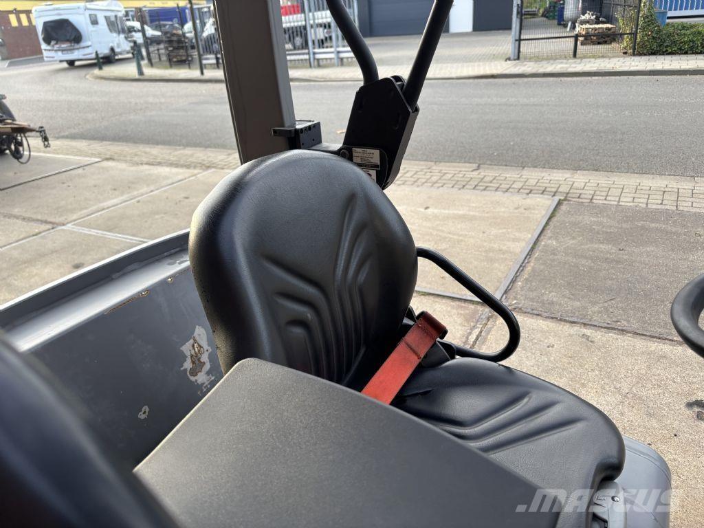 Jungheinrich EFG320 Elektrikli forkliftler