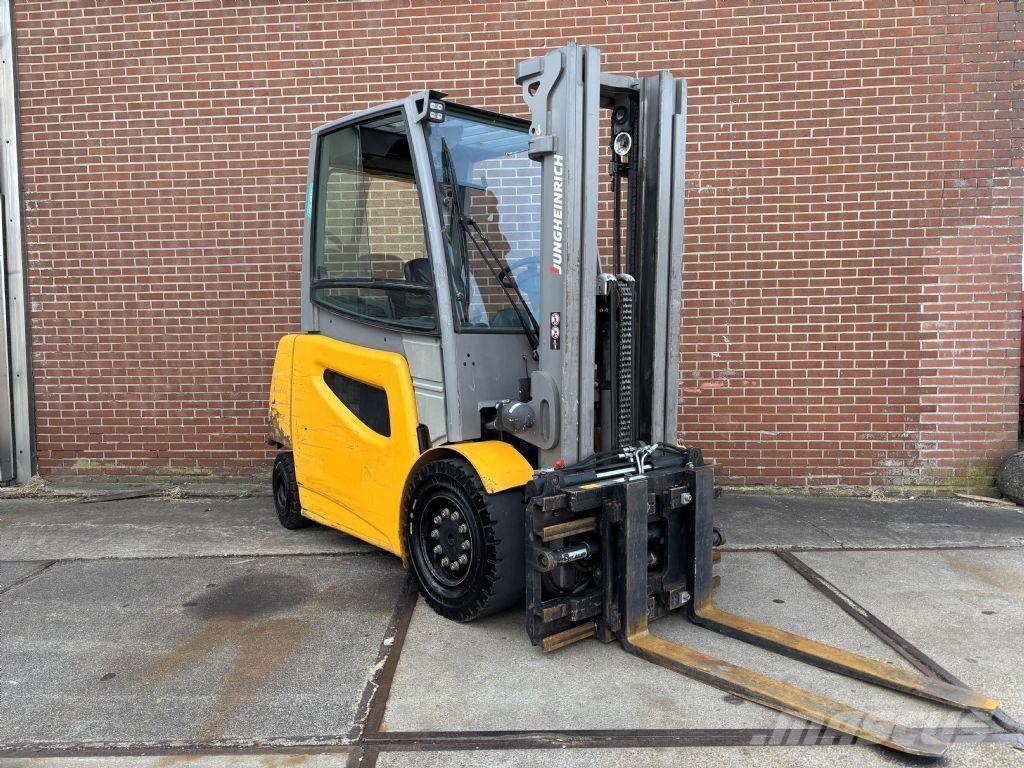 Jungheinrich EFG535K Elektrikli forkliftler
